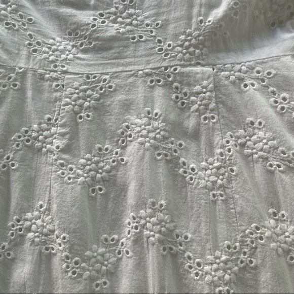 URBAN OUTFITTERS ONE SHOULDER WHITE EYELET DRESS!! - Picture 4 of 11